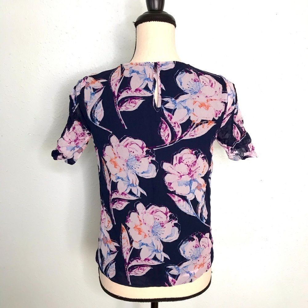 Adorable Floral French Connection Tee - Picture 3 of 10